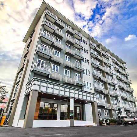 Tai-Shan Suites Ratchaburi Exteriör bild