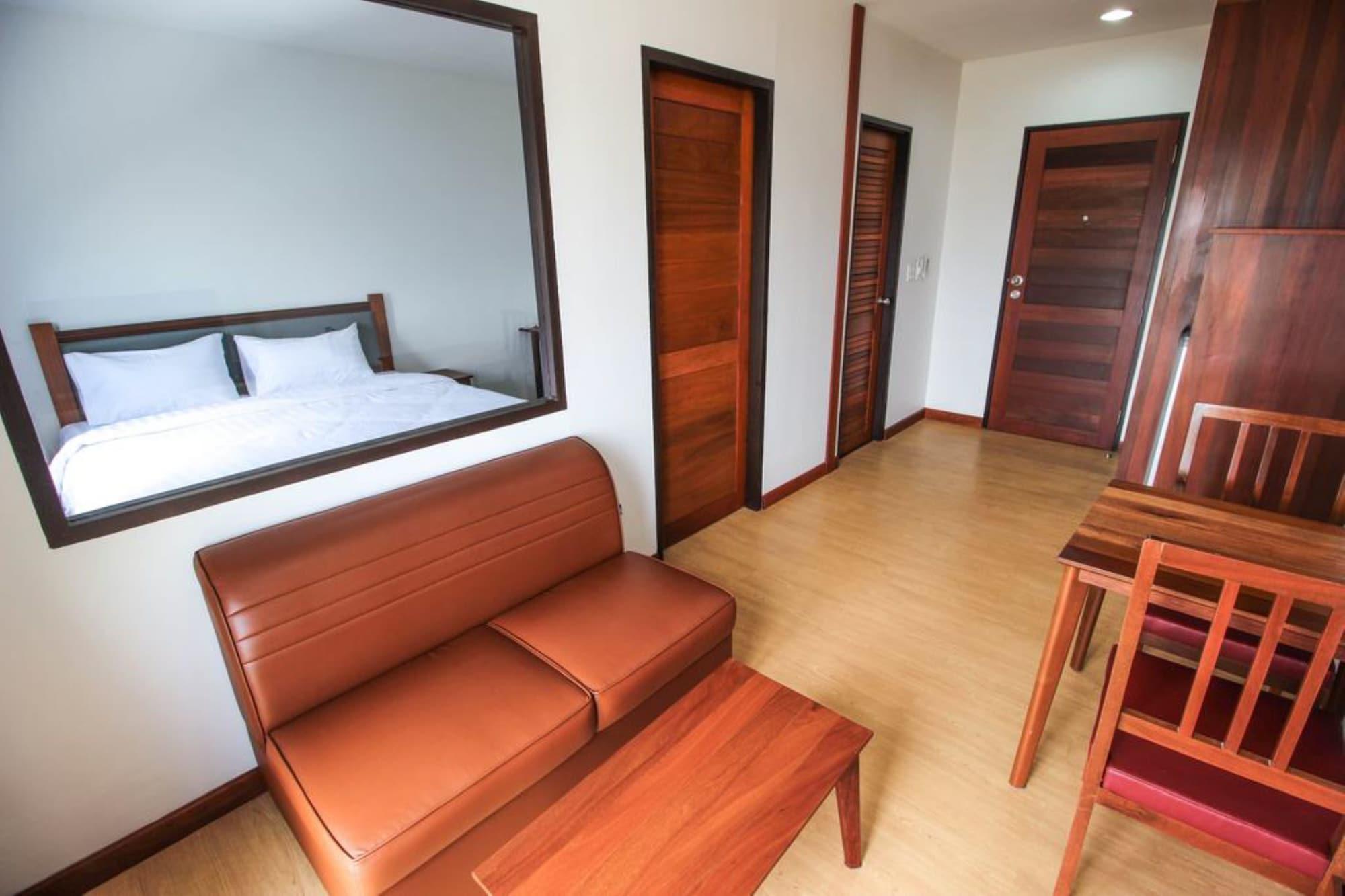 Tai-Shan Suites Ratchaburi Exteriör bild